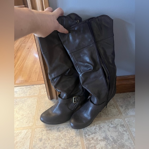 💥Buy 2 Get 1 Free💥 Women’s heeled boots with buckle - Picture 3 of 4